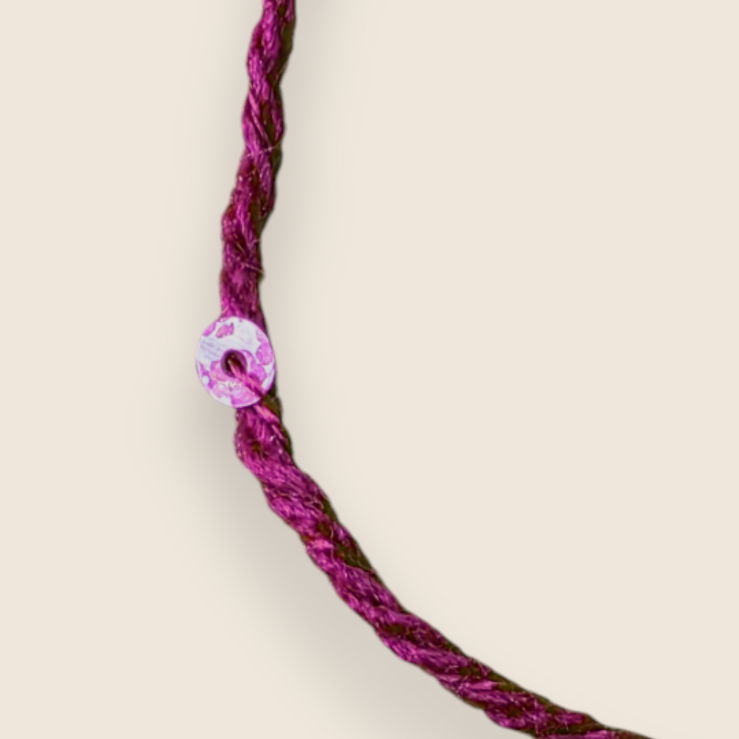 Gala Payet – 94% Acrylic, 6% Sequins Yarn (50g / 125m)