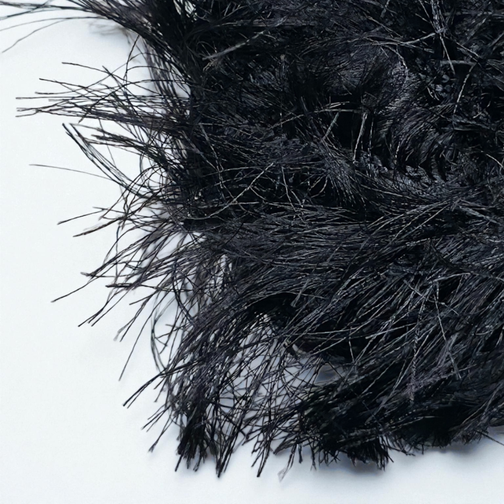 Yeni Kürküm Kaz Tüyü – Faux Goose Feather Yarn (100g / 90m)