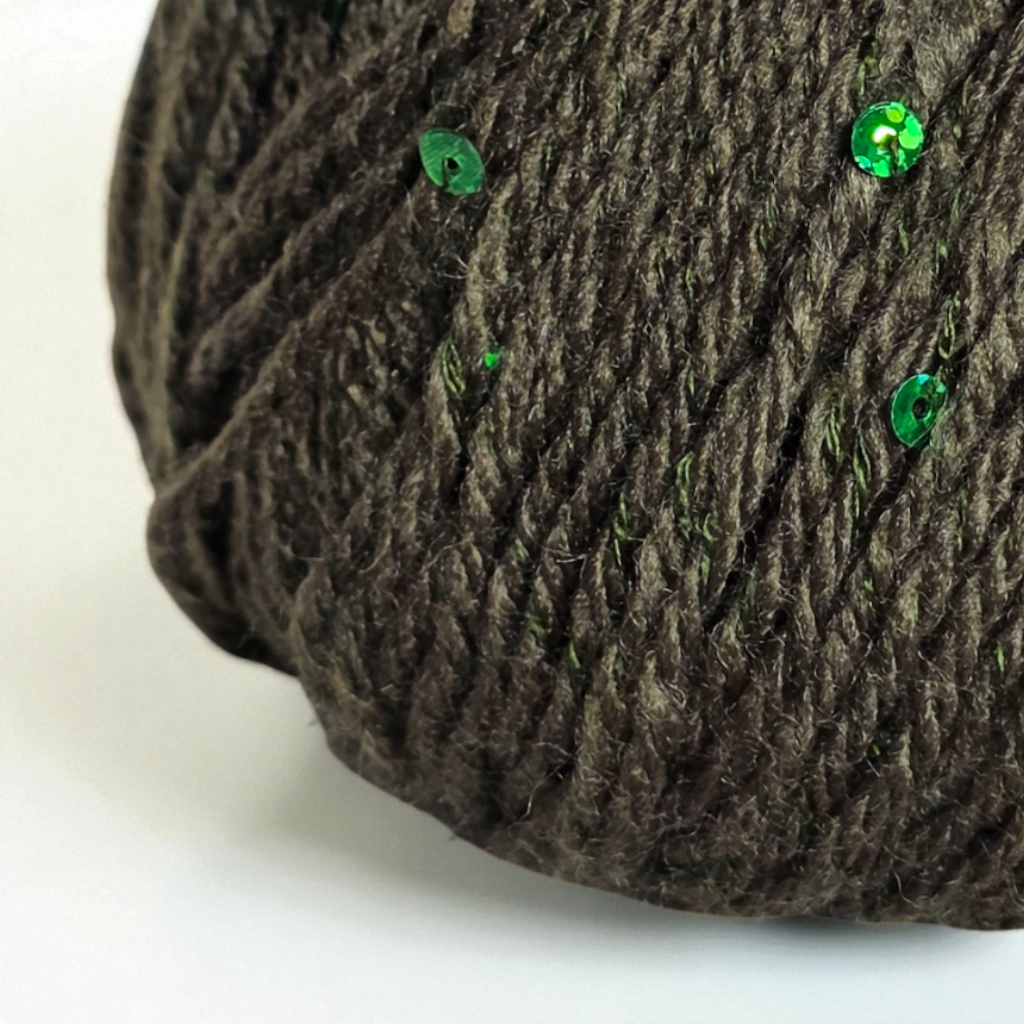 Gala Payet – 94% Acrylic, 6% Sequins Yarn (50g / 125m)